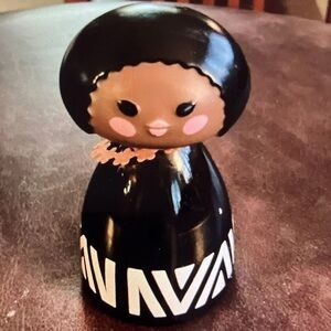 Avon vintage bottle: “It’s a Small World” Island girl
